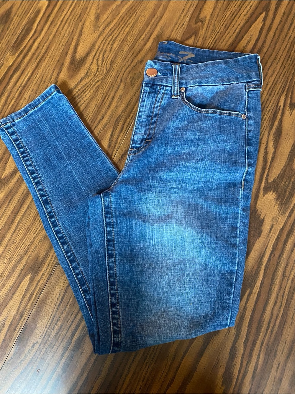 Seven7 Women’s Skinny Jeans in Medium Blue Wash